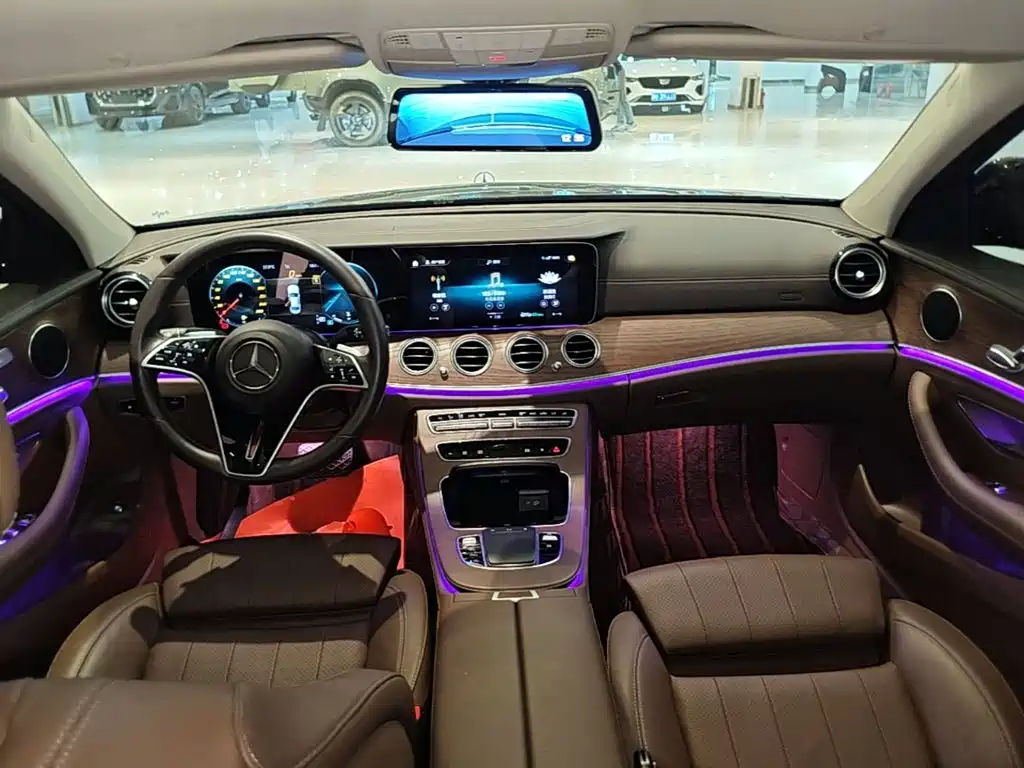 Mercedes-Benz E-Class — миниатюра 10
