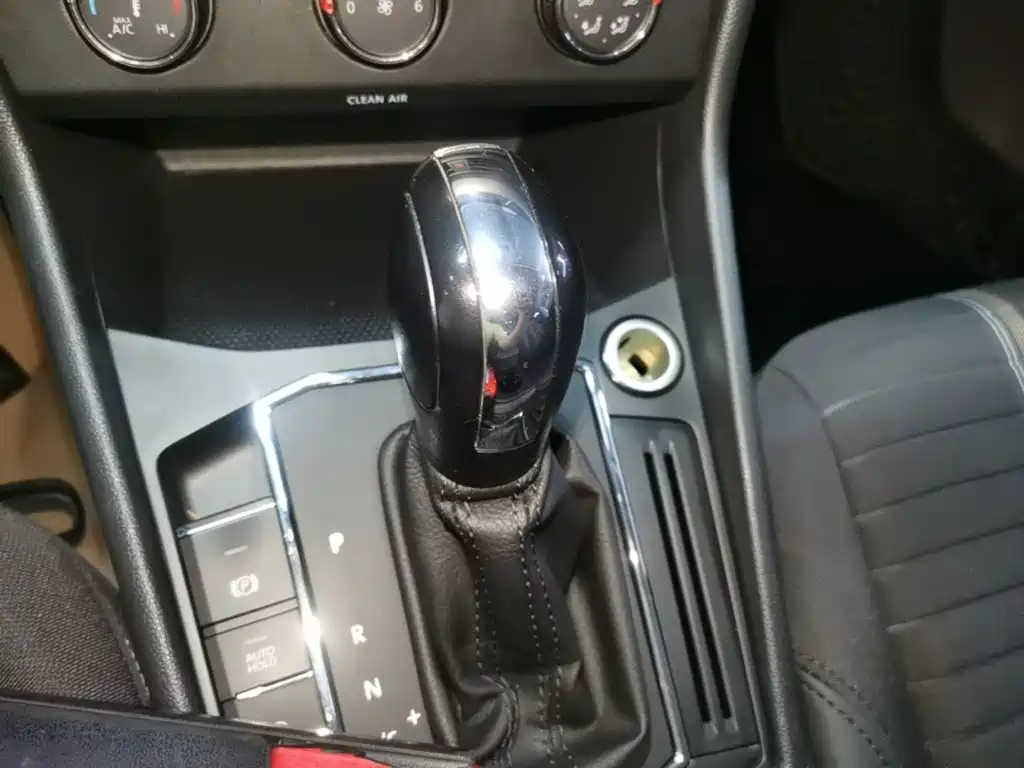 Volkswagen Lavida — миниатюра 14