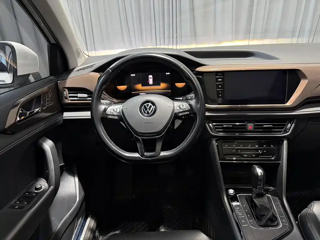 Volkswagen Tharu — миниатюра 13