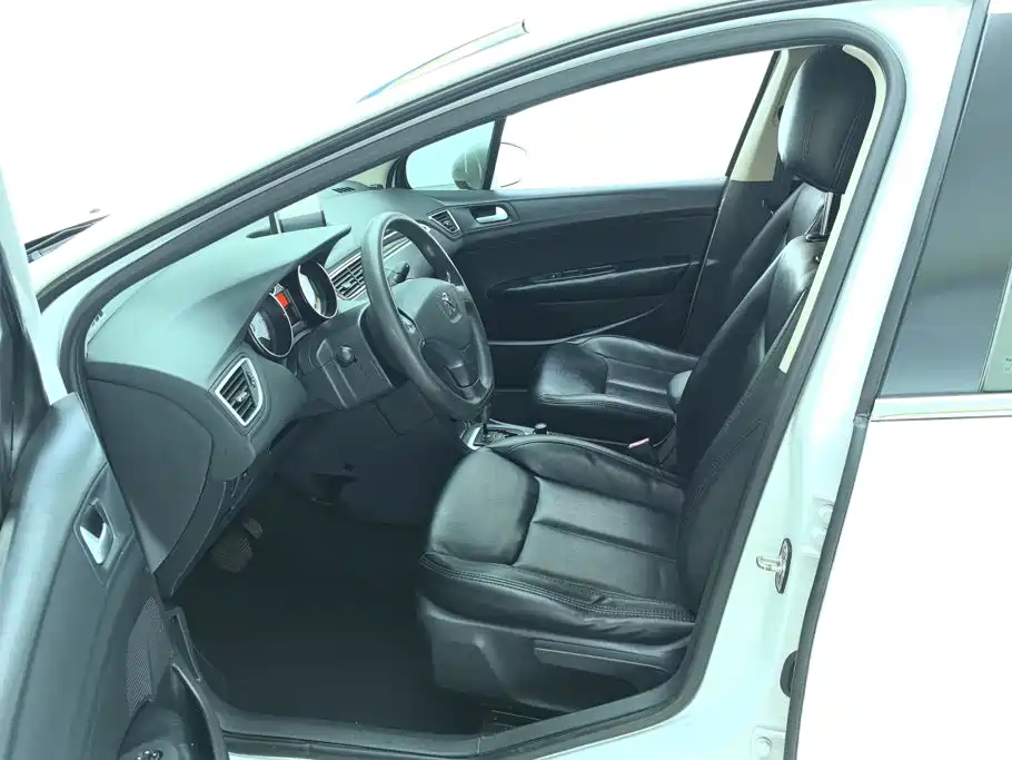 Peugeot 308 — миниатюра 9