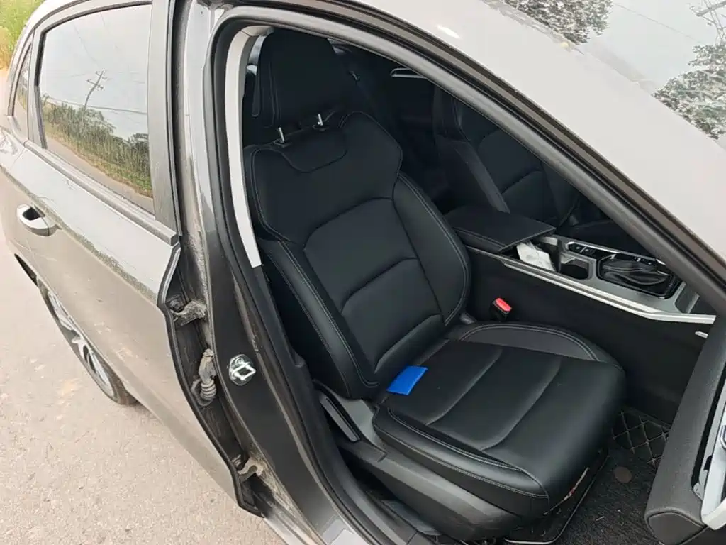 Geely Emgrand — миниатюра 25