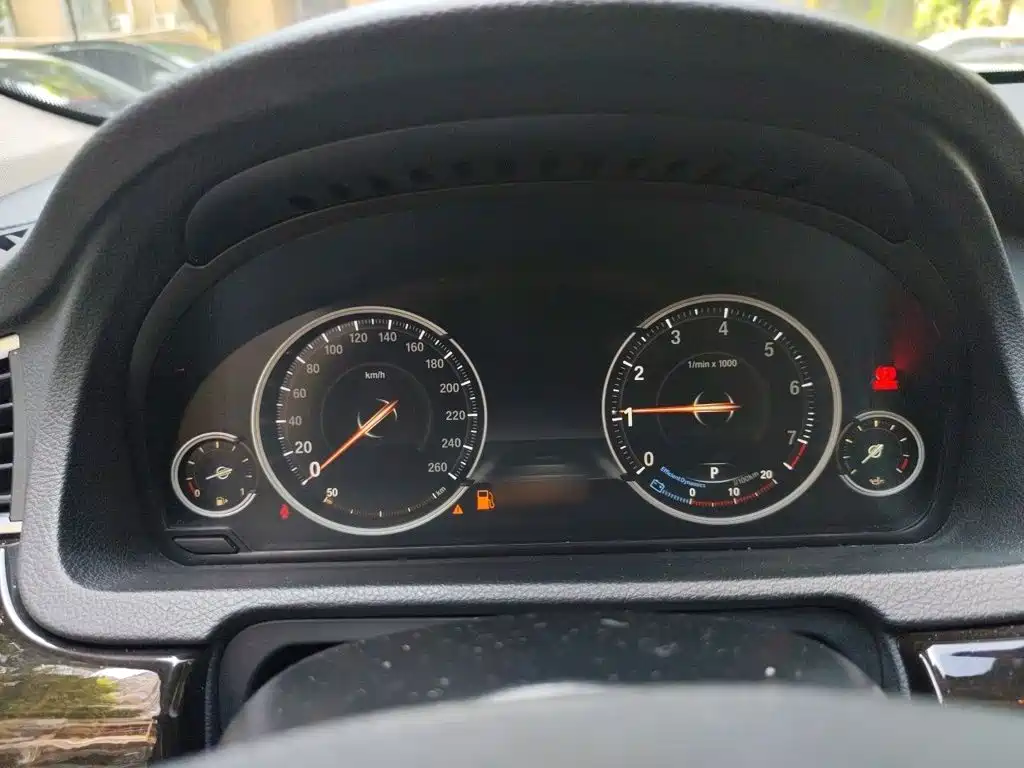 BMW 5 Series GT — миниатюра 4