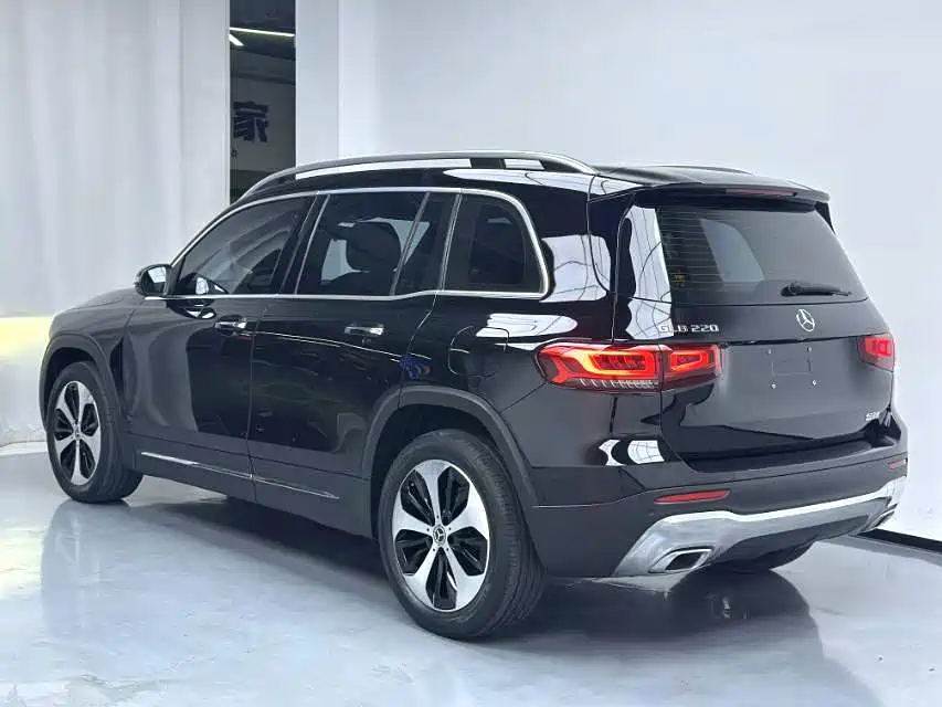 Mercedes-Benz GLB — миниатюра 14