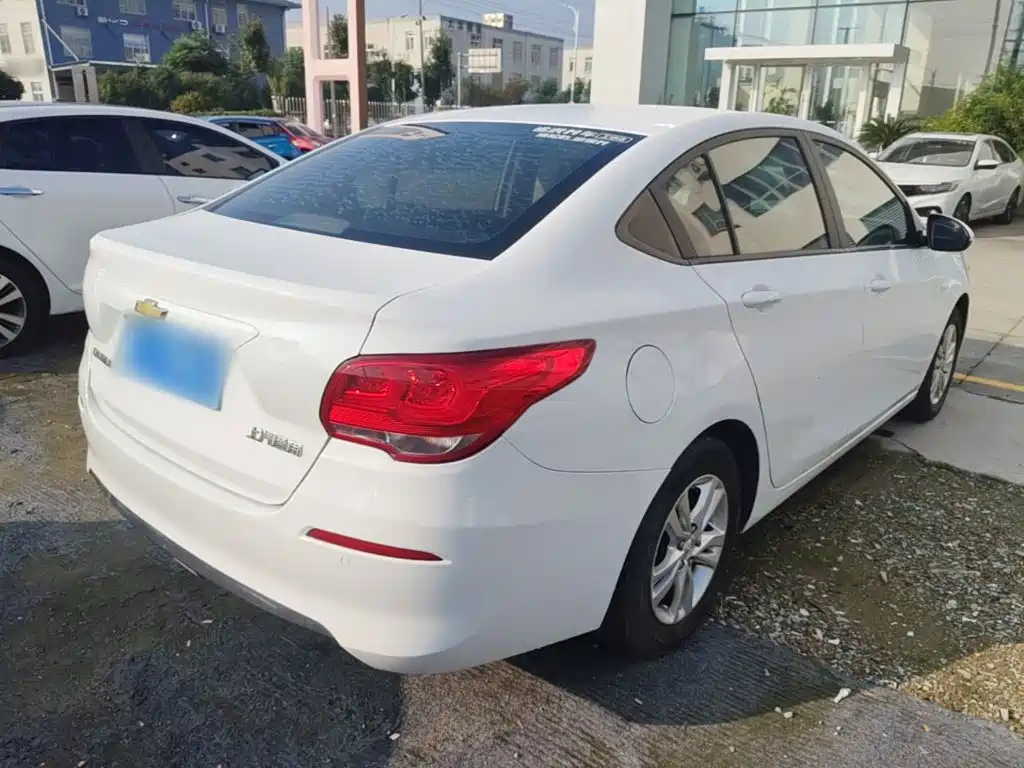 Chevrolet Cavalier — миниатюра 7