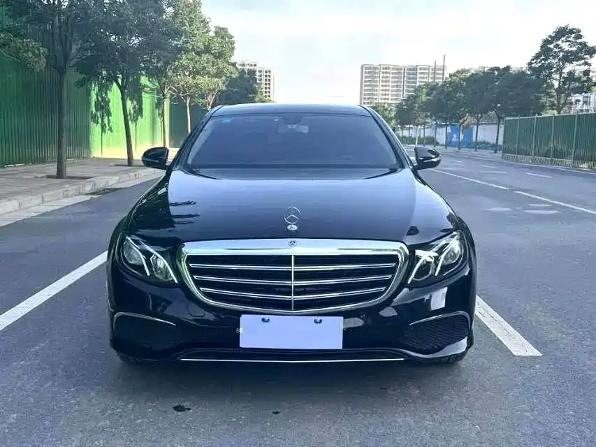 Mercedes-Benz E-Class — миниатюра 2