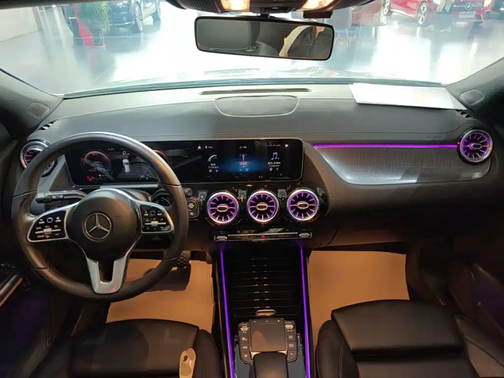 Mercedes-Benz GLA — миниатюра 10