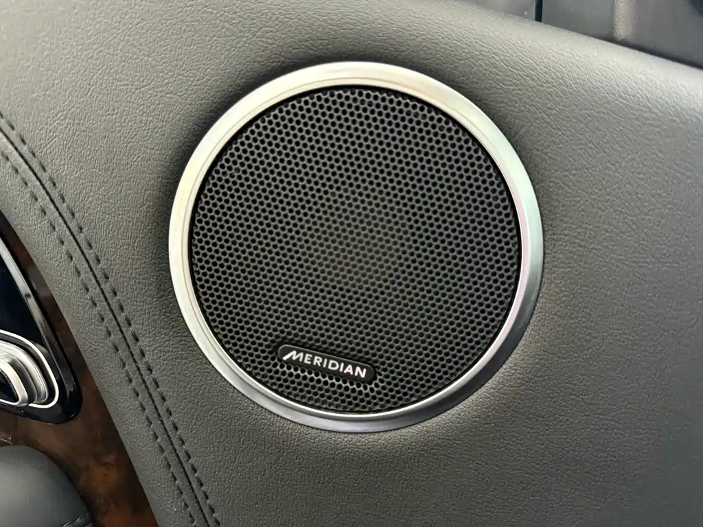 Land Rover Range Rover — миниатюра 15