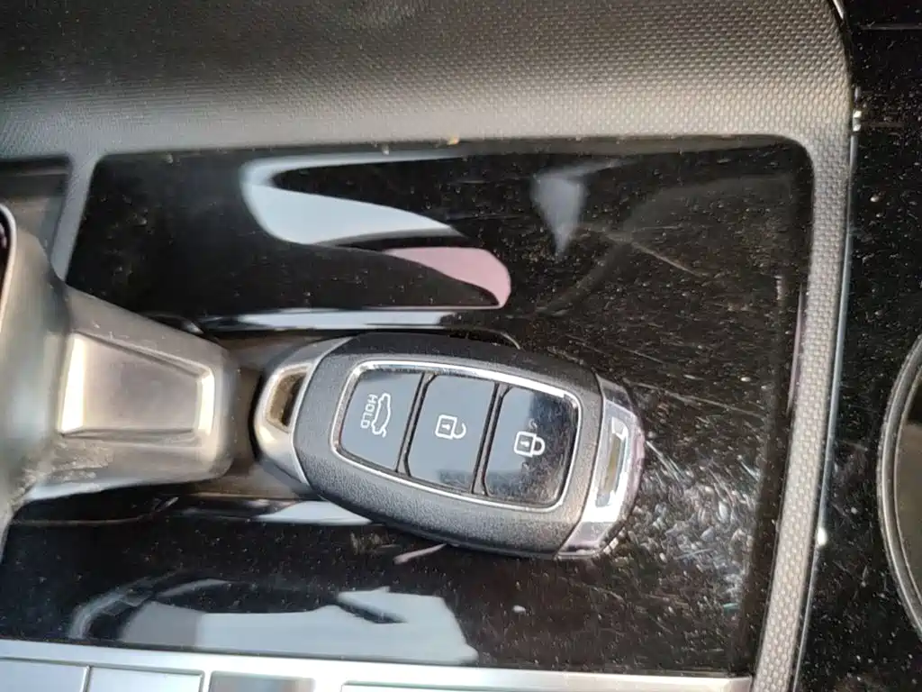 Hyundai Elantra — миниатюра 9