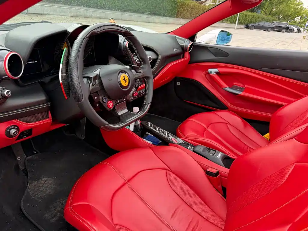 Ferrari F8 — миниатюра 7