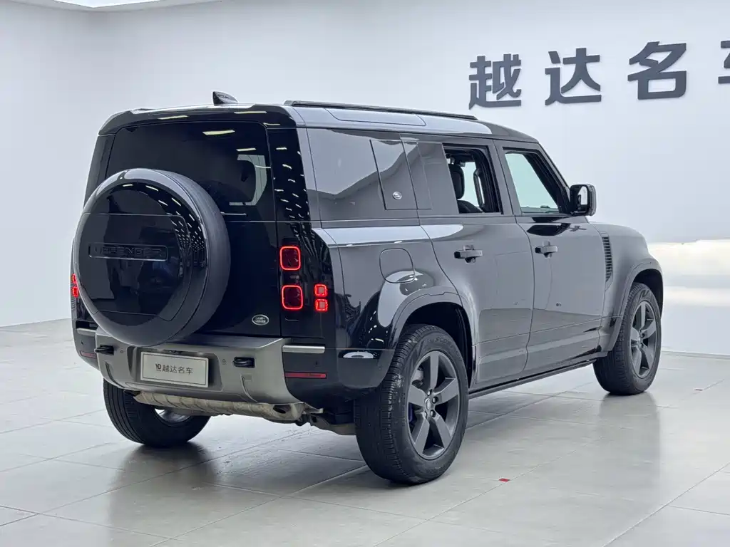 Land Rover Defender — миниатюра 19