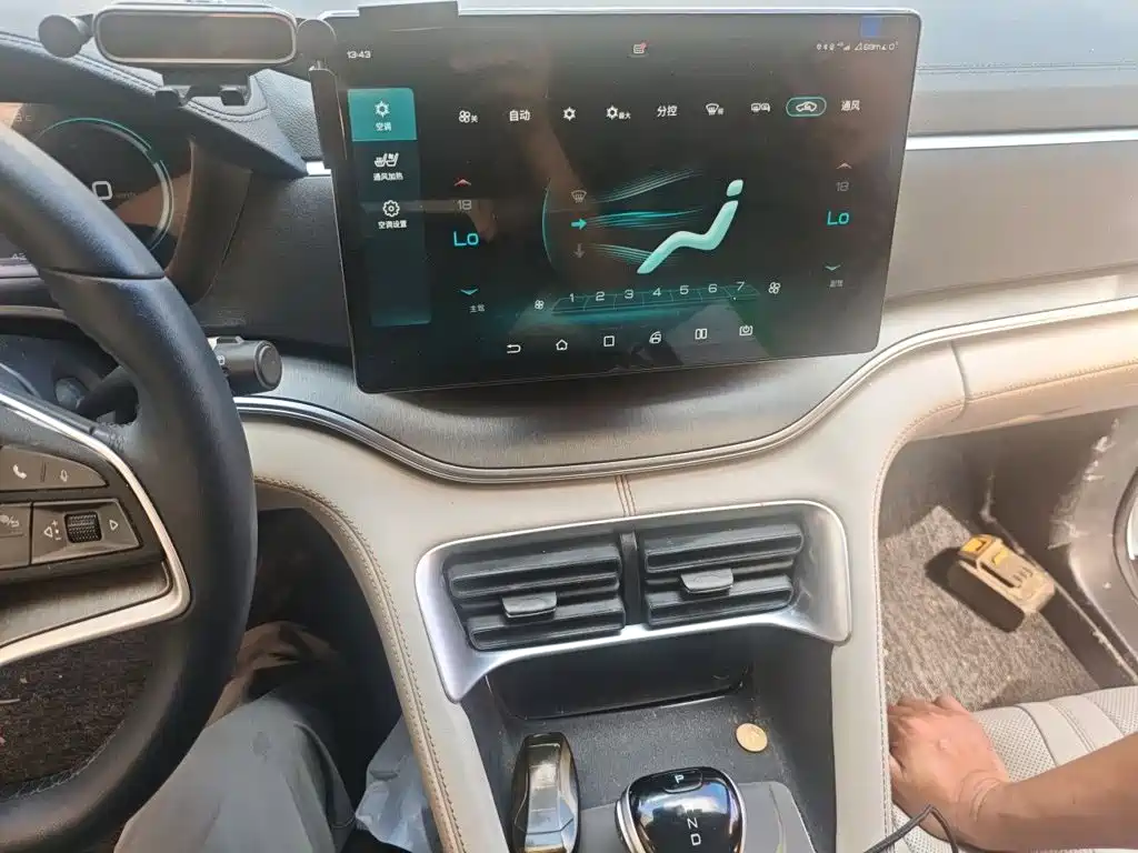 BYD PLUS New Energy — миниатюра 6