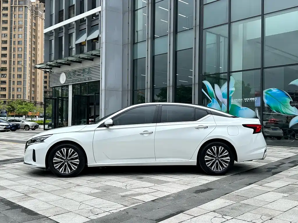Nissan Teana — миниатюра 3