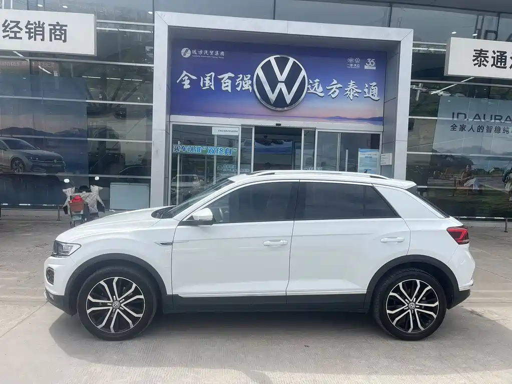 Volkswagen T-Roc — миниатюра 2