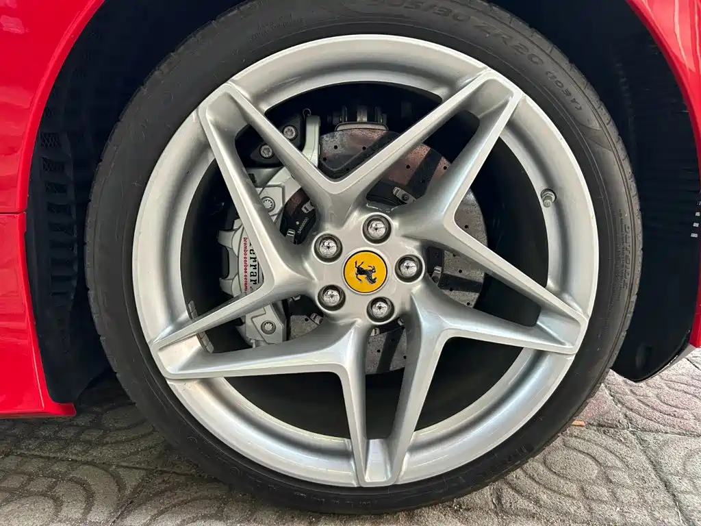 Ferrari F8 — миниатюра 7