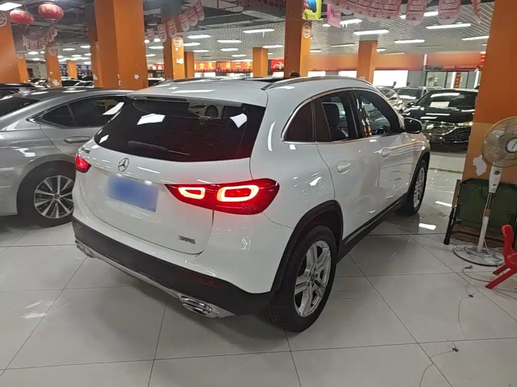Mercedes-Benz GLA — миниатюра 7
