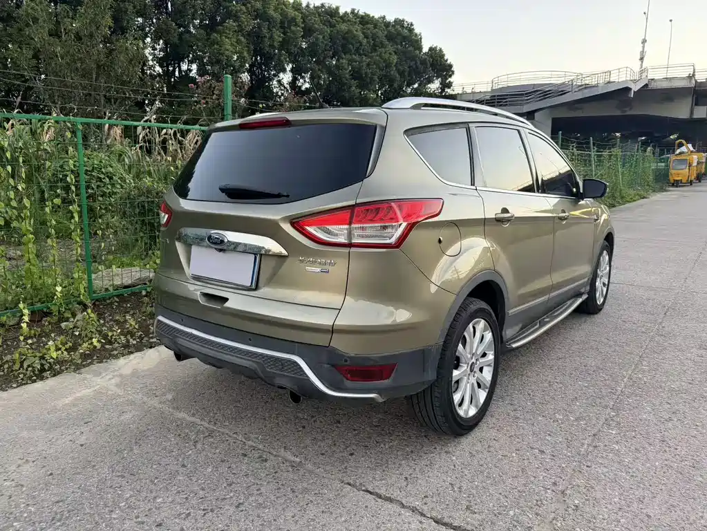 Ford Kuga — миниатюра 13