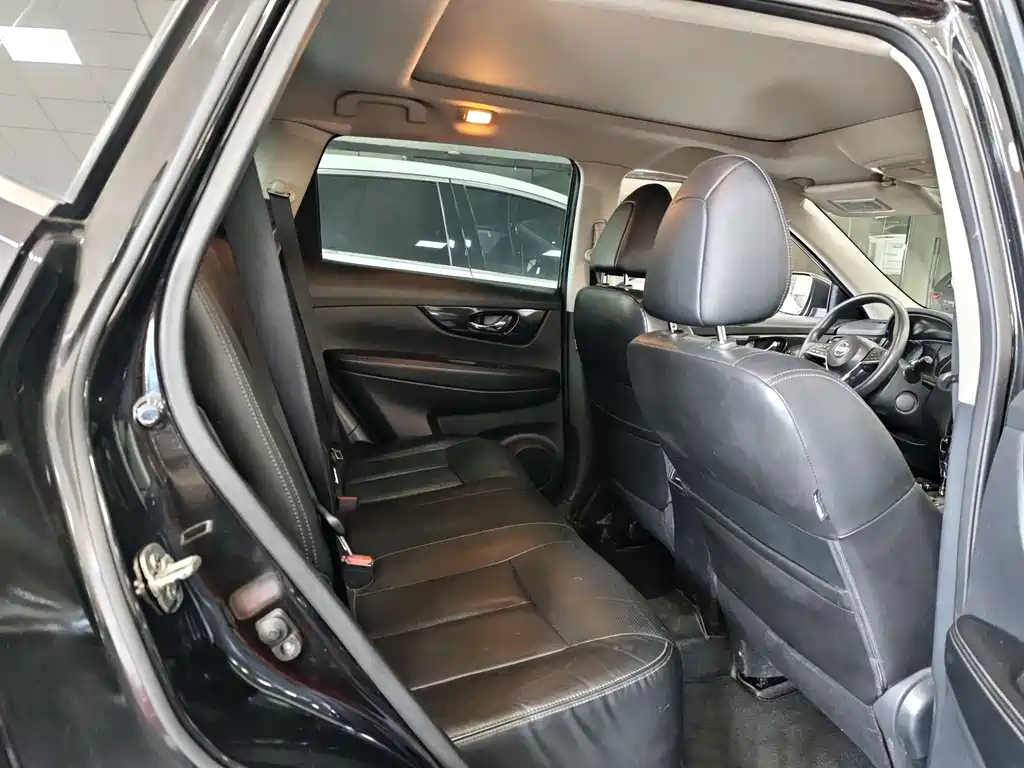 Nissan X-Trail — миниатюра 16