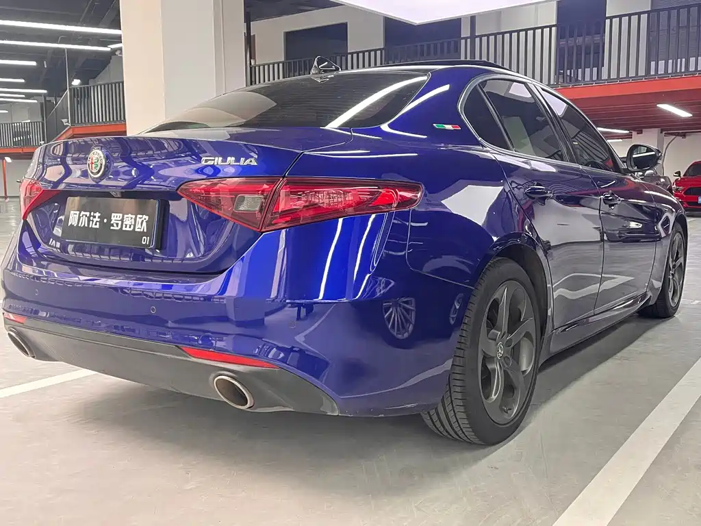 Alfa Romeo Giulia — миниатюра 14