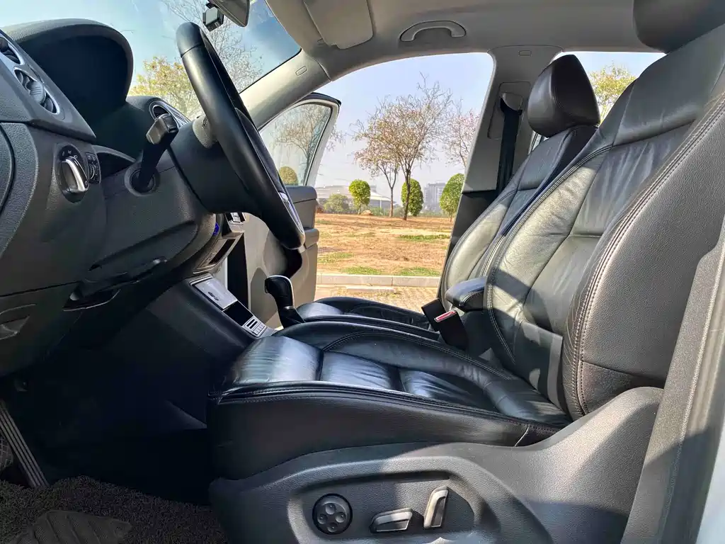 Volkswagen Tiguan — миниатюра 9