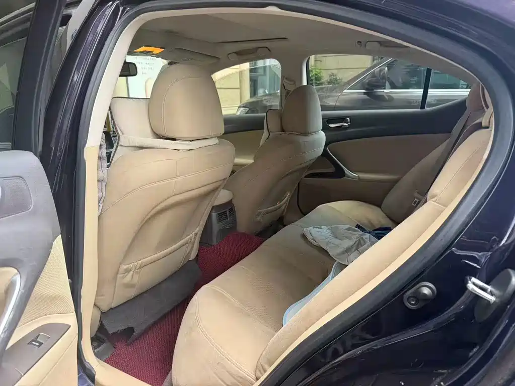 Lexus IS — миниатюра 7