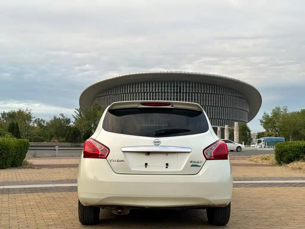 Nissan Tiida — миниатюра 5