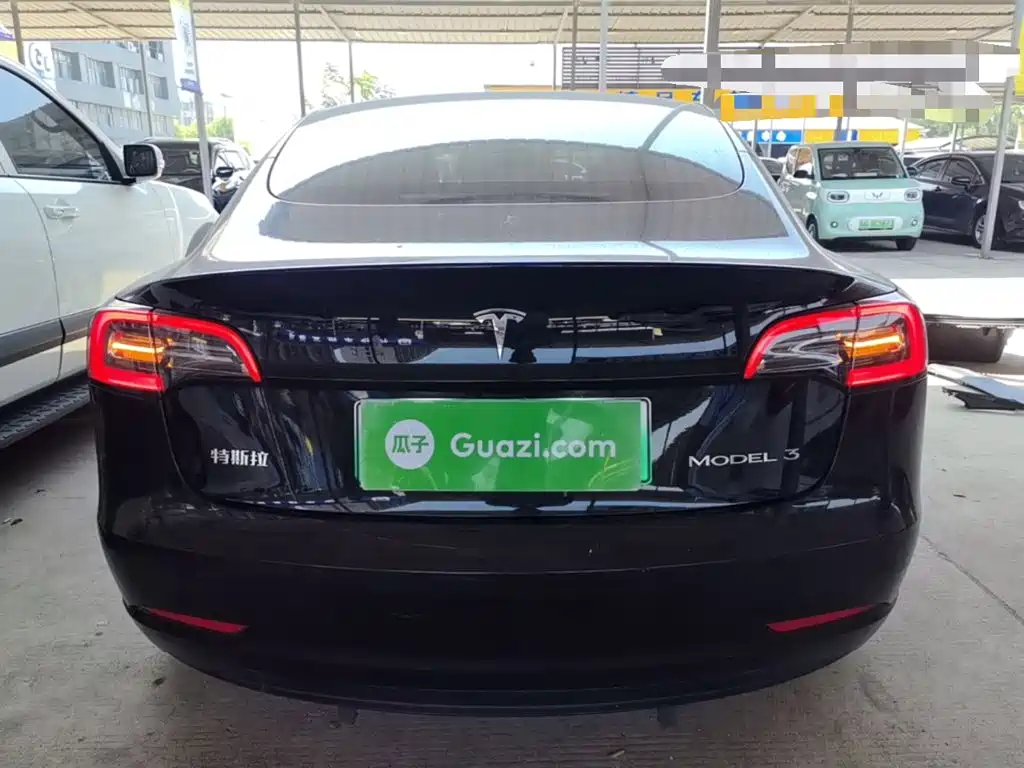 Tesla Model 3 — миниатюра 6