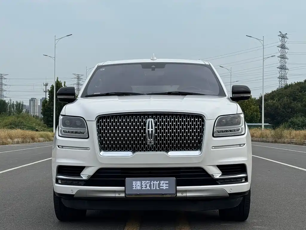 Lincoln Navigator — миниатюра 2