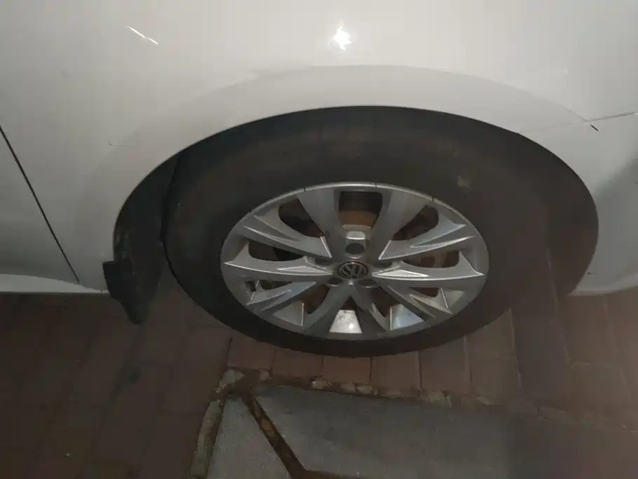 Volkswagen Lavida — миниатюра 6