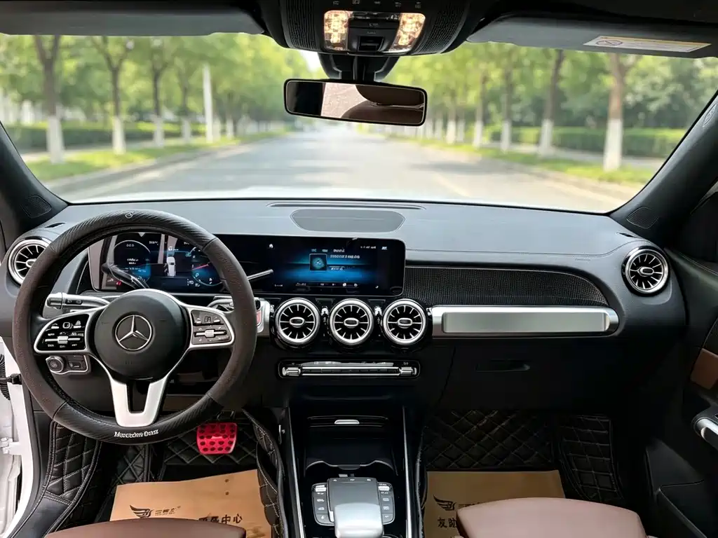 Mercedes-Benz GLB — миниатюра 4