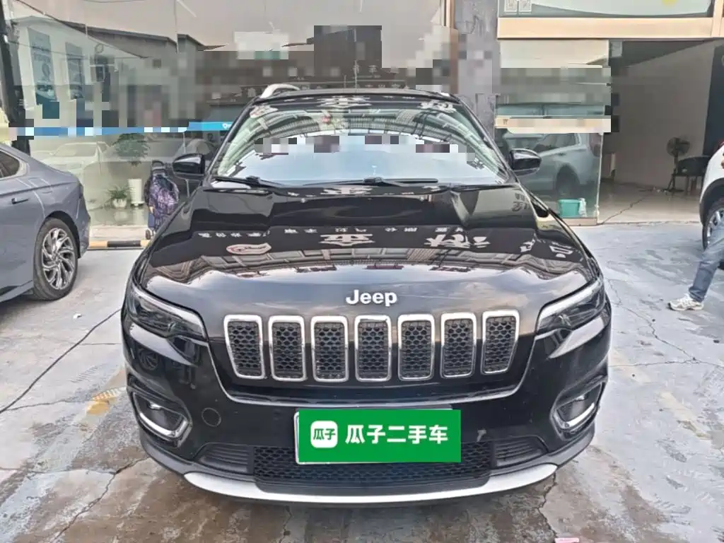 Jeep Cherokee — миниатюра 3