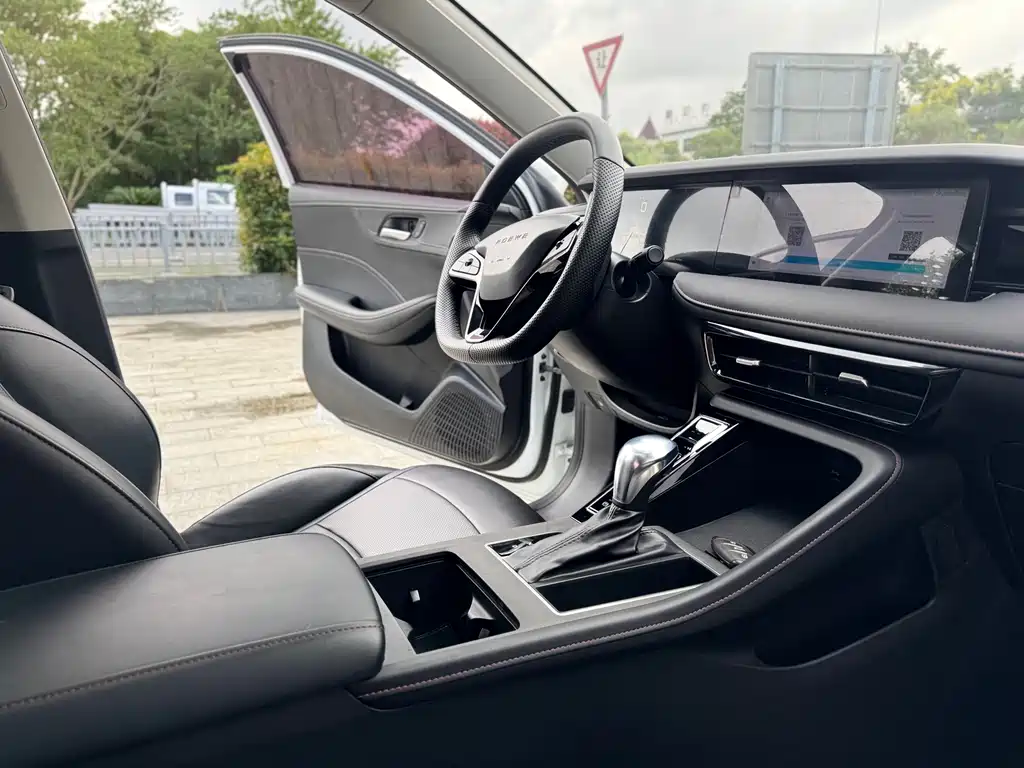 Roewe i5 — миниатюра 7