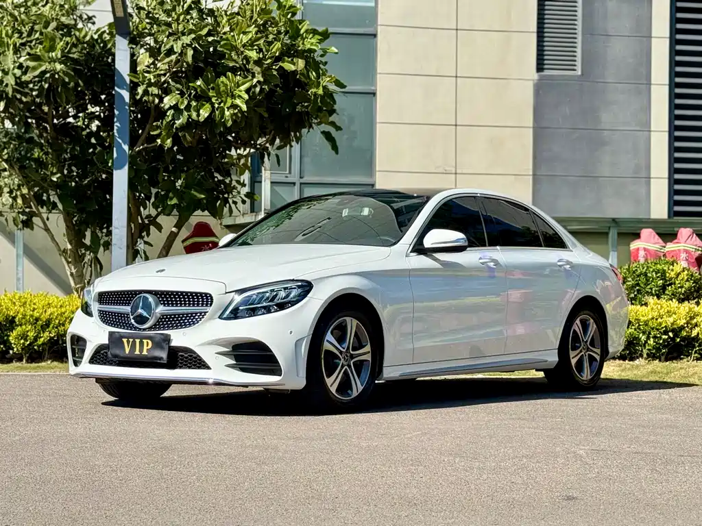 Mercedes-Benz C-Class 2020