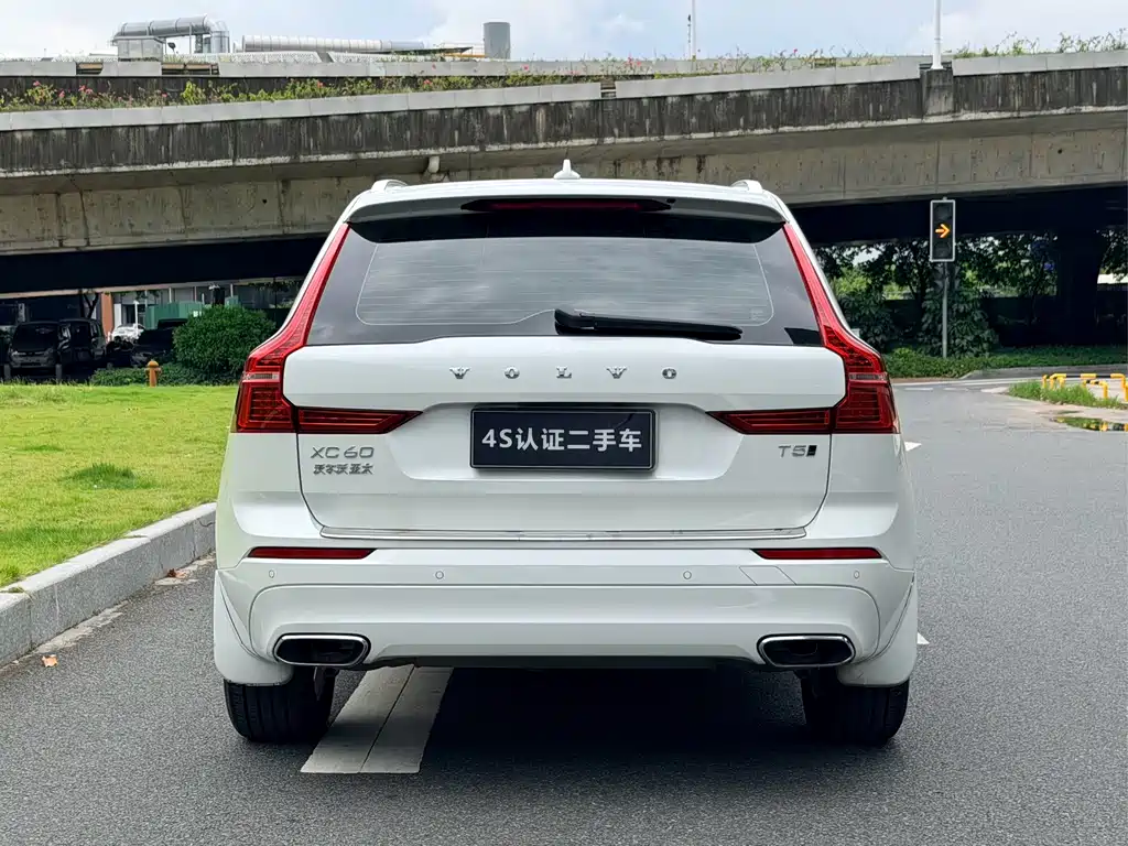 Volvo XC60 — миниатюра 6