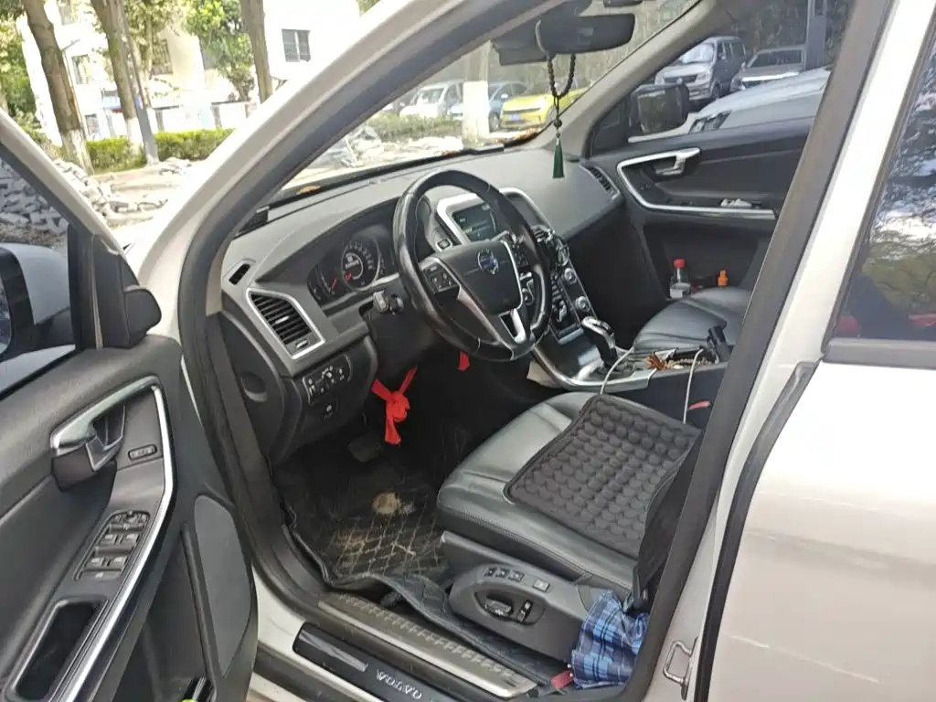 Volvo XC60 (Import) — миниатюра 14