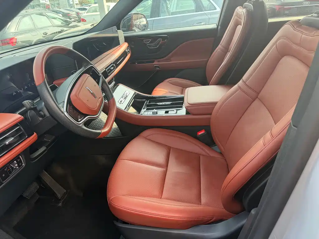 Lincoln Aviator 2024 3.0T V6 мест