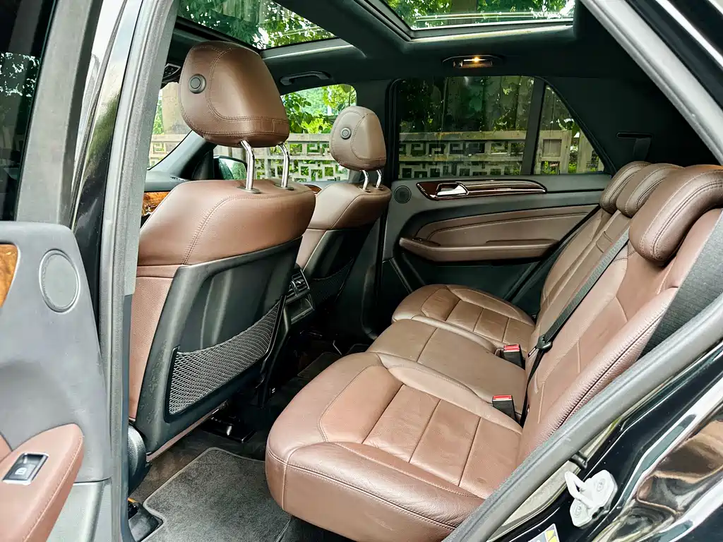 Mercedes-Benz M-Class — миниатюра 16