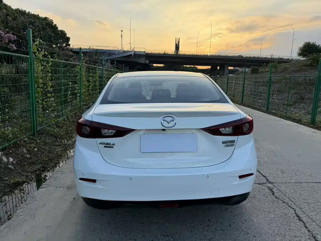 Mazda 3 Axela — миниатюра 13