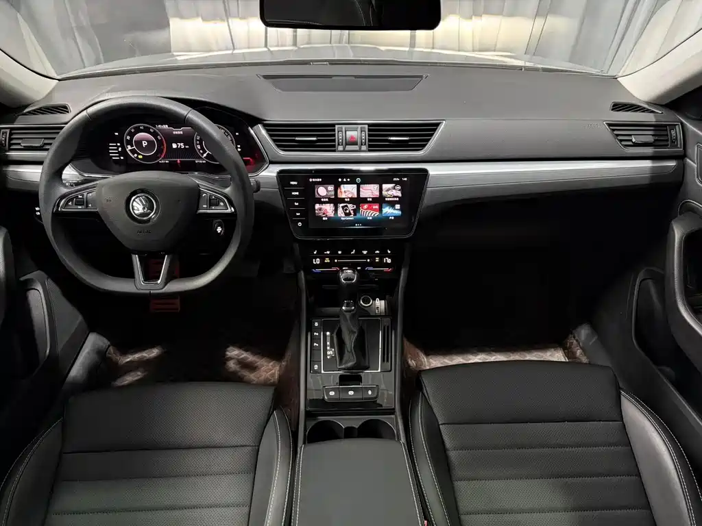 Skoda Superb — миниатюра 14