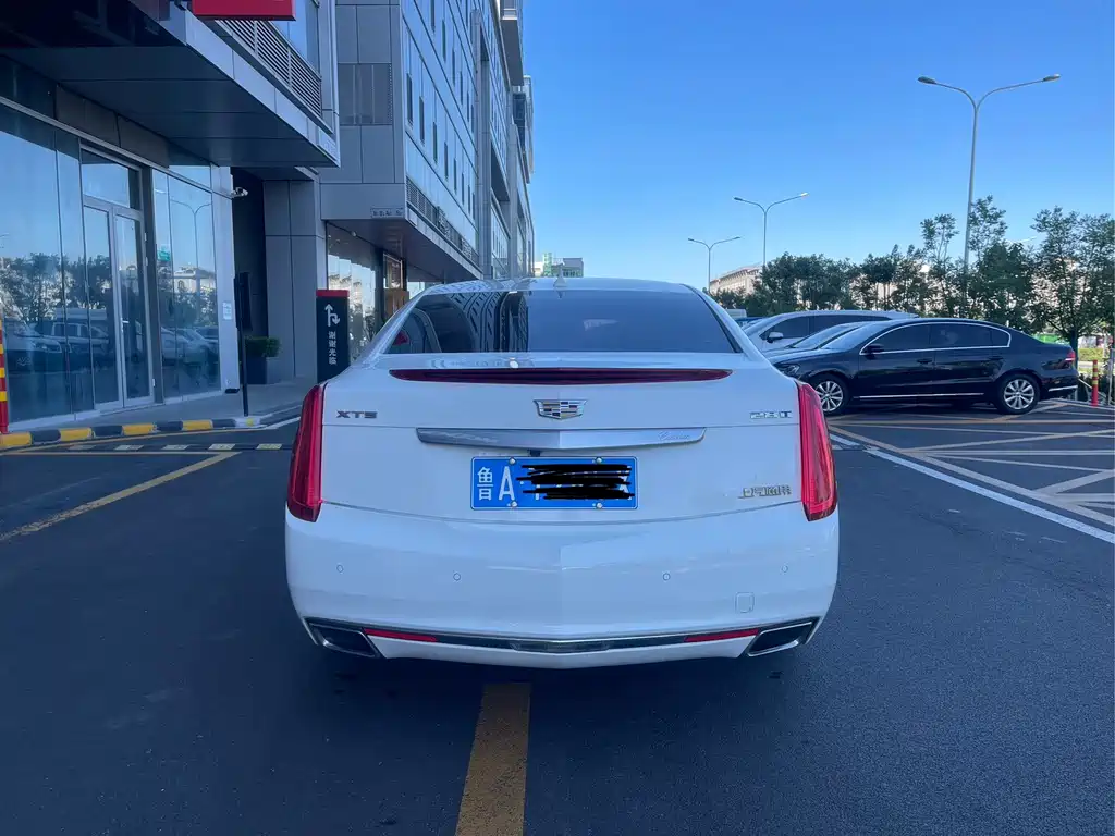 Cadillac XTS — миниатюра 8