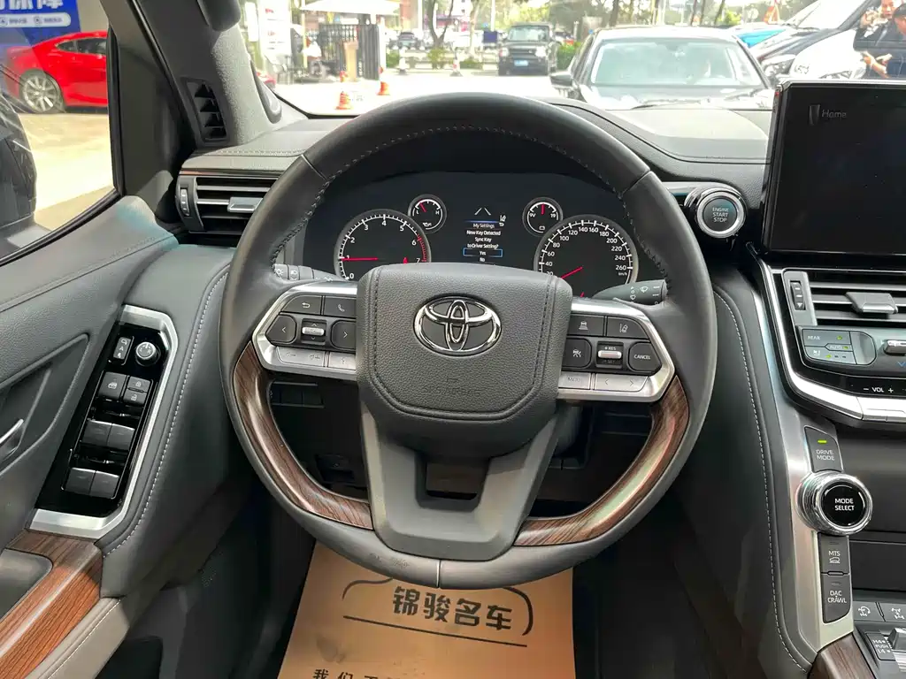 Toyota Land Cruiser — миниатюра 18