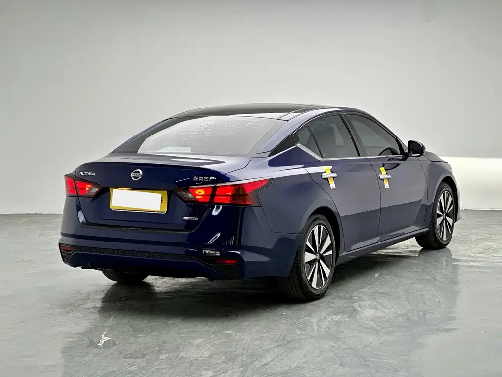Nissan Teana — миниатюра 6