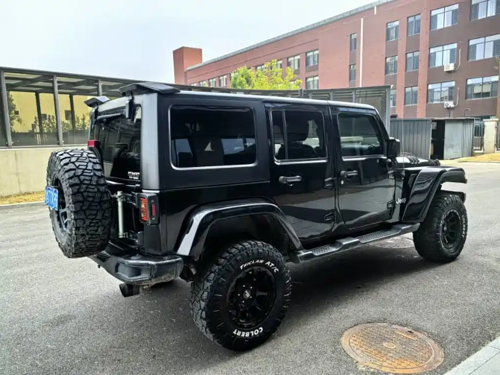 Jeep Wrangler — миниатюра 4