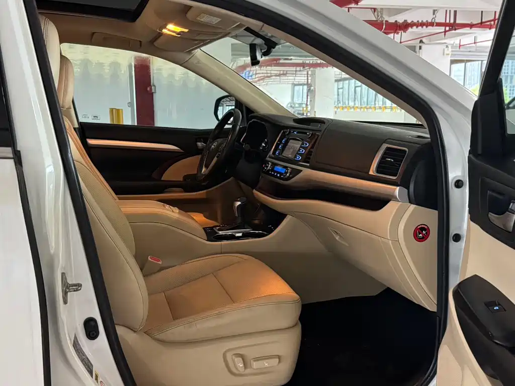 Toyota Highlander — миниатюра 15