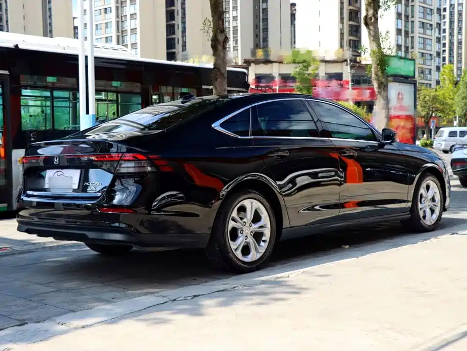 Honda Accord — миниатюра 11