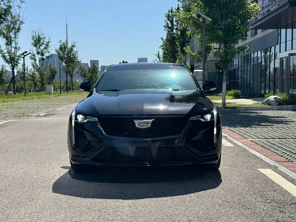 Cadillac CT4 2021 28T