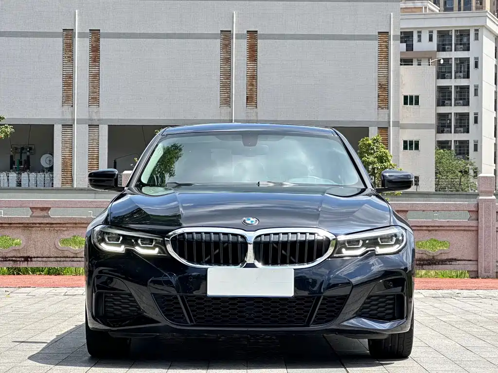 BMW 3 Series - фото 2