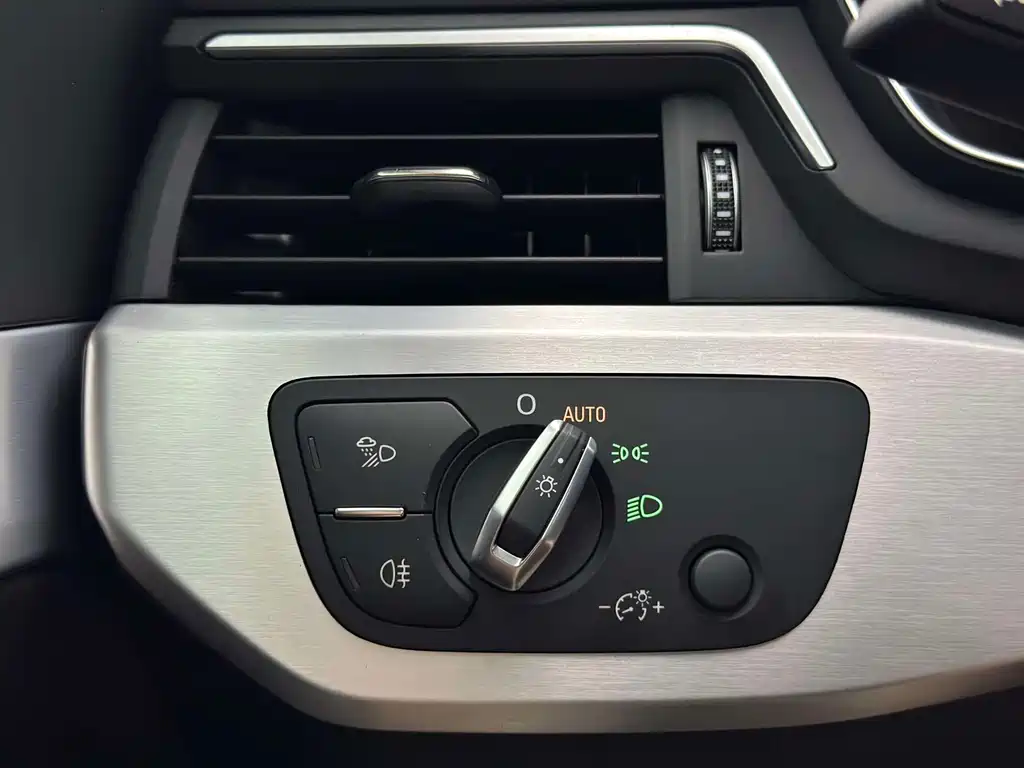 Audi A4L — миниатюра 9
