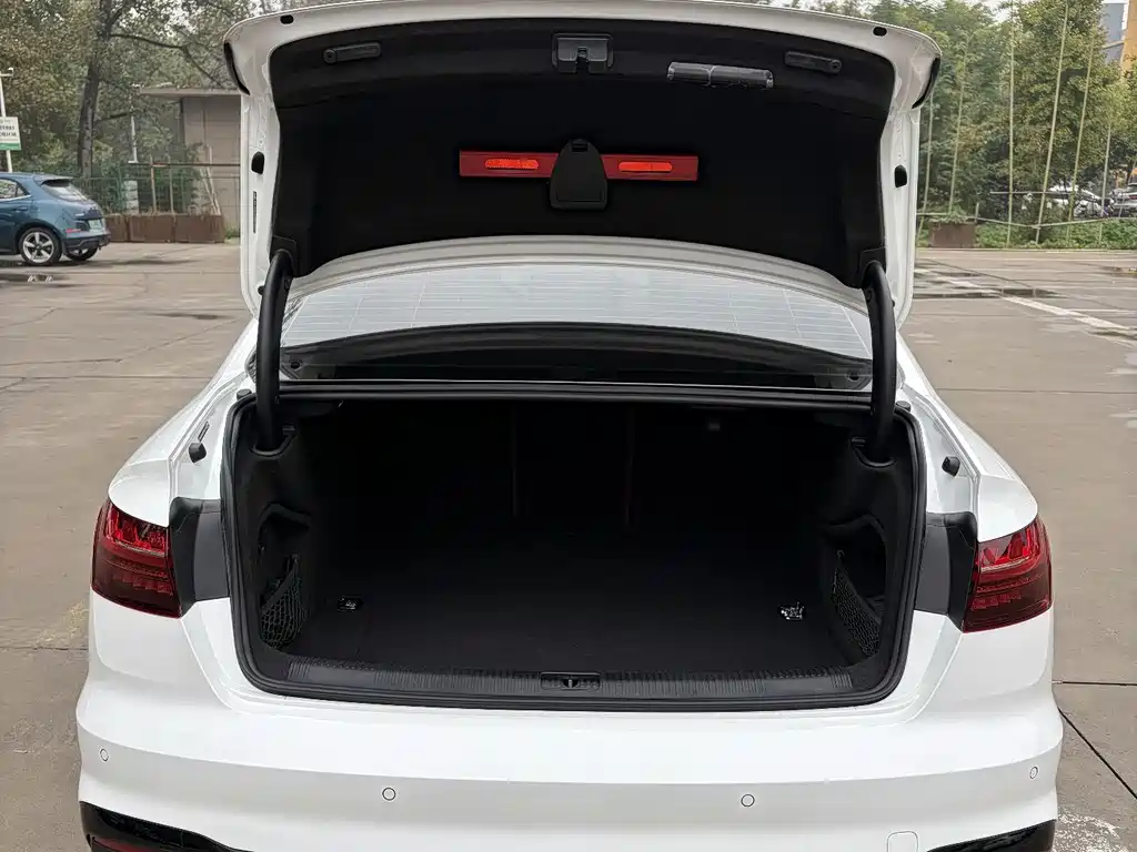 Audi A4L — миниатюра 13
