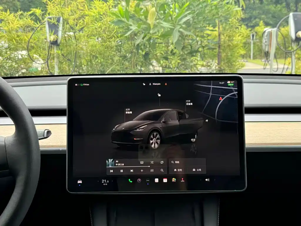 Tesla Model Y — миниатюра 11