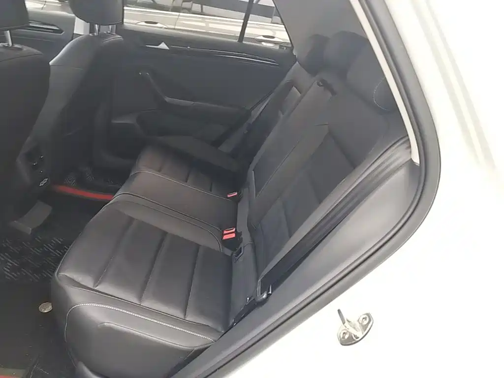 Volkswagen T-Roc — миниатюра 17
